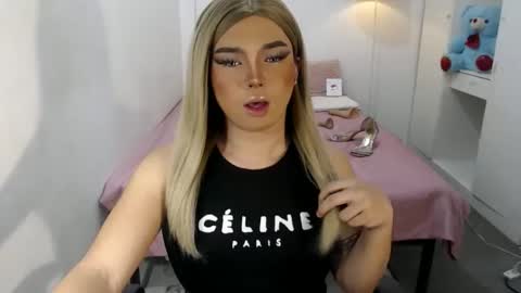 Snapshot of bestgirljulia chatting on 22, 9, 2025 bestgirljulia online show from 22, 9, 2025