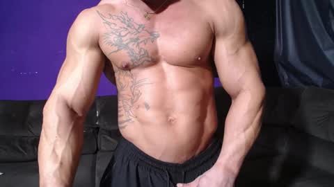 Snapshot of bestmuscle chatting on 6, 12, 2024 bestmuscle online show from 6, 12, 2024