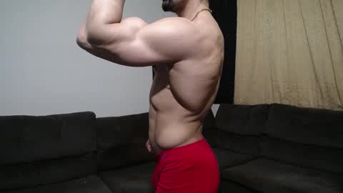 Snapshot of bestmuscle chatting on 11, 10, 2025 bestmuscle online show from 11, 10, 2025