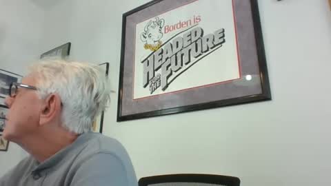 Snapshot of bestshot1951 chatting on 4, 12, 2024 bestshot1951 online show from 4, 12, 2024
