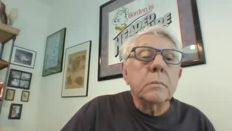 Snapshot of bestshot1951 chatting on 9, 12, 2024 bestshot1951 online show from 9, 12, 2024