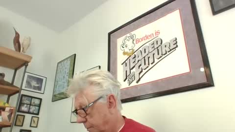 Snapshot of bestshot1951 chatting on 2, 1, 2025 bestshot1951 online show from 2, 1, 2025