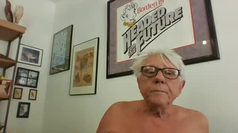 Snapshot of bestshot1951 chatting on 13, 1, 2025 bestshot1951 online show from 13, 1, 2025