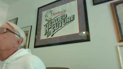 Snapshot of bestshot1951 chatting on 22, 1, 2025 bestshot1951 online show from 22, 1, 2025