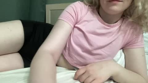 Snapshot of betteketty chatting on 27, 4, 2026 Bette online show from 27, 4, 2026