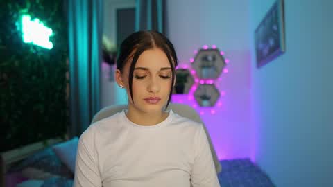 Betty Grey online show from 18, 9, 2025