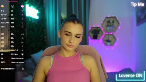Betty Grey online show from 28, 9, 2025