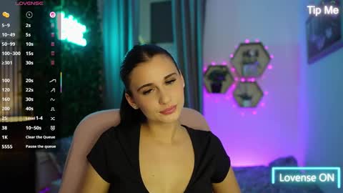 Betty Grey online show from 3, 10, 2025