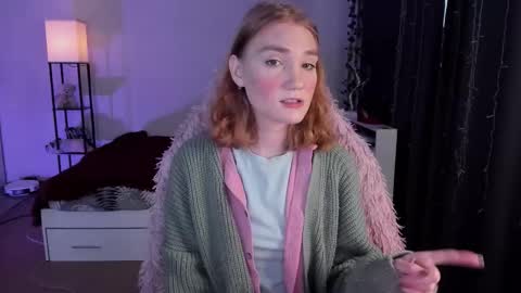 Snapshot of betty_witchy chatting on 5, 11, 2025 Dory make me happier online show from 5, 11, 2025