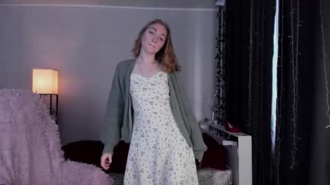 Snapshot of betty_witchy chatting on 28, 11, 2025 Dory make me happier online show from 28, 11, 2025