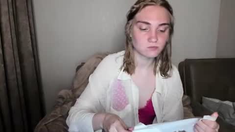 Snapshot of betty_witchy chatting on 7, 7, 2026 Dory make me happier online show from 7, 7, 2026