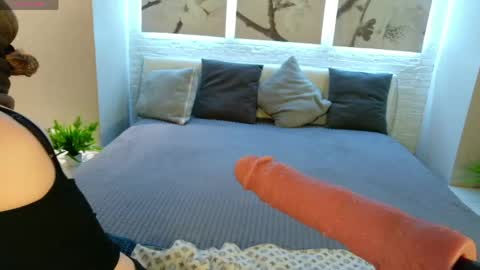 Snapshot of bettyrouse chatting on 22, 5, 2026 Betty online show from 22, 5, 2026