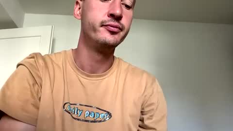 Snapshot of beutlin1234 chatting on 18, 7, 2026 Freshmilk online show from 18, 7, 2026