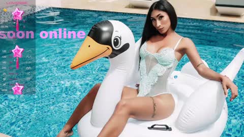 Snapshot of beuty_goddes777 chatting on 17, 12, 2024 Nicolle Aviles online show from 17, 12, 2024