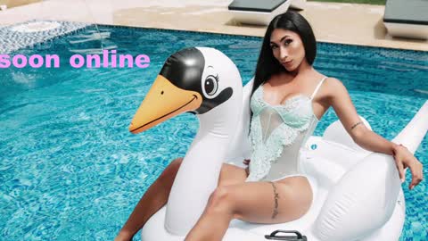 Snapshot of beuty_goddes777 chatting on 7, 1, 2025 Nicolle Aviles online show from 7, 1, 2025