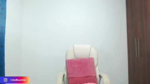 Snapshot of beuty_goddes777 chatting on 18, 2, 2025 Nicolle Aviles online show from 18, 2, 2025