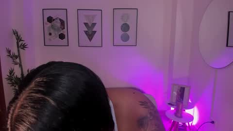 beverlyy johnson online show from 22, 11, 2025