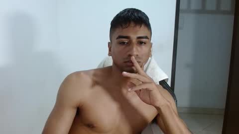 Snapshot of bfernando_05 chatting on 11, 11, 2025 BAYRON online show from 11, 11, 2025