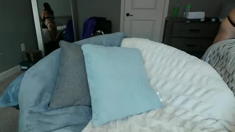 Bi sexualmilf Fansly  online show from 2, 12, 2024