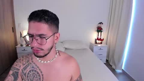 Snapshot of bianca_and_maxwell chatting on 8, 1, 2026 bianca and maxwell online show from 8, 1, 2026