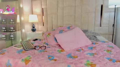 Snapshot of bianca_milff chatting on 2, 10, 2025 .. Bianca .. online show from 2, 10, 2025