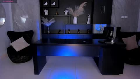 Bianca Pierce online show from 15, 12, 2025