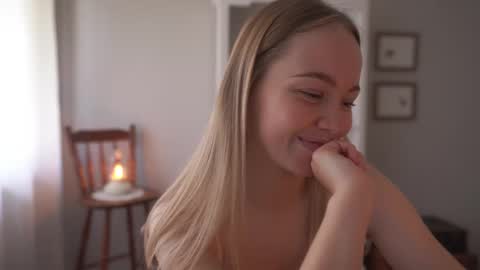 Snapshot of bibi_it_is chatting on 28, 2, 2025 Bibi online show from 28, 2, 2025