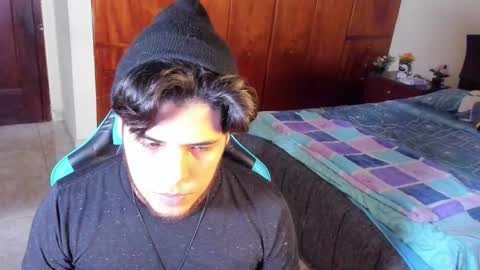 Logan Sprouse online show from 26, 11, 2025