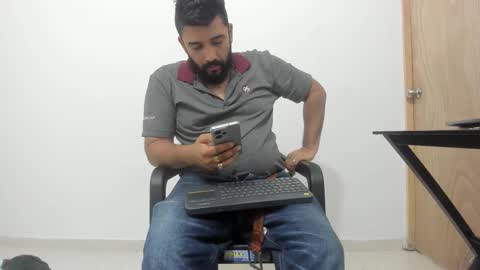 Snapshot of big_dad69 chatting on 19, 11, 2025 Tommy online show from 19, 11, 2025