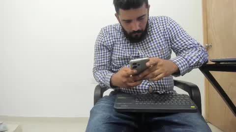 Snapshot of big_dad69 chatting on 20, 11, 2025 Tommy online show from 20, 11, 2025