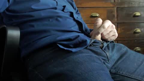 Snapshot of big_hard_zaddy chatting on 14, 11, 2025 Stephen online show from 14, 11, 2025