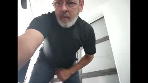 bigal9816192 online show from 12, 12, 2024