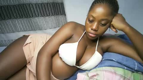 bigass001_ online show from 13, 12, 2024