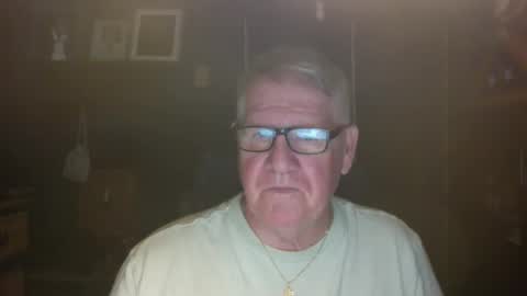 Snapshot of bigbeerdrinker1 chatting on 4, 11, 2025 bigbeerdrinker online show from 4, 11, 2025