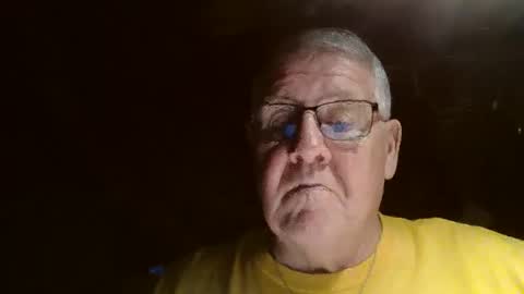 Snapshot of bigbeerdrinker1 chatting on 30, 11, 2025 bigbeerdrinker online show from 30, 11, 2025