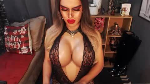 Loraine Cruz online show from 9, 2, 2025