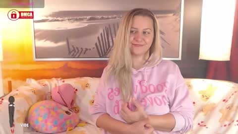 Snapshot of bigboobsarri chatting on 2, 12, 2024 BigBoobsArri online show from 2, 12, 2024