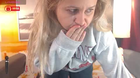 Snapshot of bigboobsarri chatting on 9, 12, 2024 BigBoobsArri online show from 9, 12, 2024