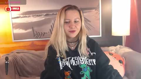 Snapshot of bigboobsarri chatting on 19, 12, 2024 BigBoobsArri online show from 19, 12, 2024