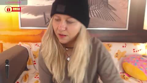 Snapshot of bigboobsarri chatting on 14, 1, 2025 BigBoobsArri online show from 14, 1, 2025
