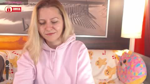 Snapshot of bigboobsarri chatting on 15, 1, 2025 BigBoobsArri online show from 15, 1, 2025