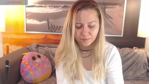 Snapshot of bigboobsarri chatting on 17, 1, 2025 BigBoobsArri online show from 17, 1, 2025