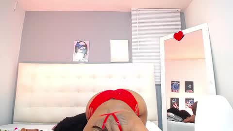 Snapshot of bigbooty_mommy chatting on 21, 12, 2024 Mia online show from 21, 12, 2024