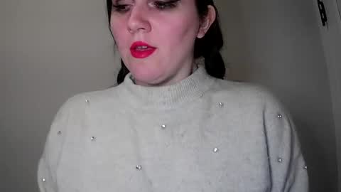 Isabella online show from 1, 2, 2025