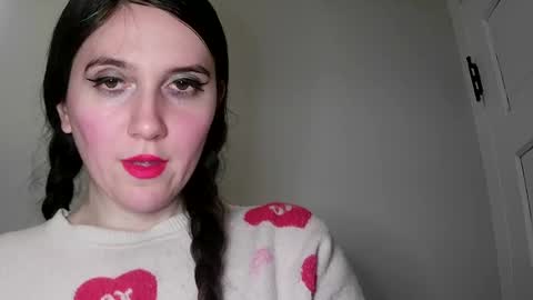 Isabella online show from 7, 2, 2025