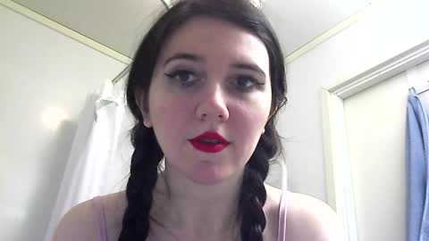 Isabella online show from 13, 2, 2025