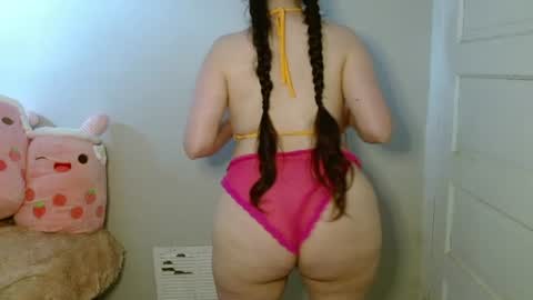 Snapshot of bigbootybunny chatting on 7, 7, 2026 Isabella online show from 7, 7, 2026