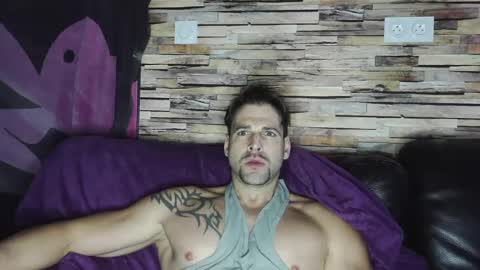 Snapshot of bigboyband chatting on 25, 12, 2024 Bigboyband online show from 25, 12, 2024