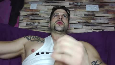 Snapshot of bigboyband chatting on 1, 2, 2025 Bigboyband online show from 1, 2, 2025