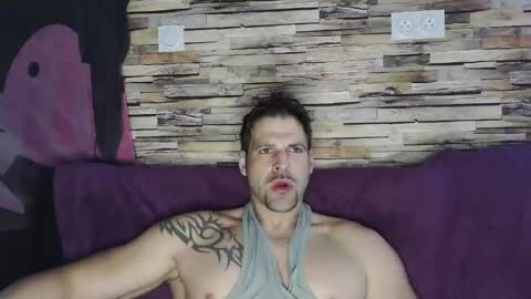 Snapshot of bigboyband chatting on 8, 2, 2025 Bigboyband online show from 8, 2, 2025